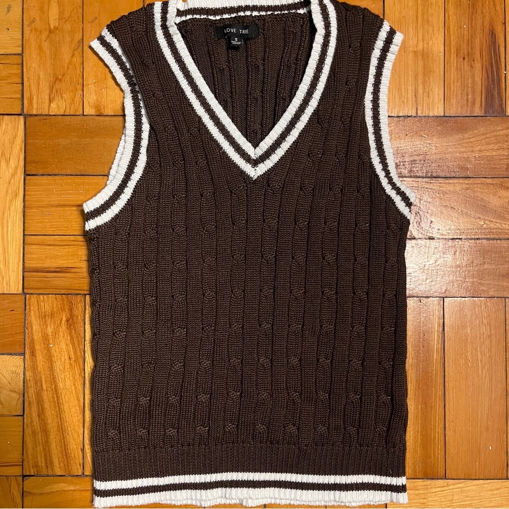 Love Tree V-Neck Sweater Vest in Brown and White